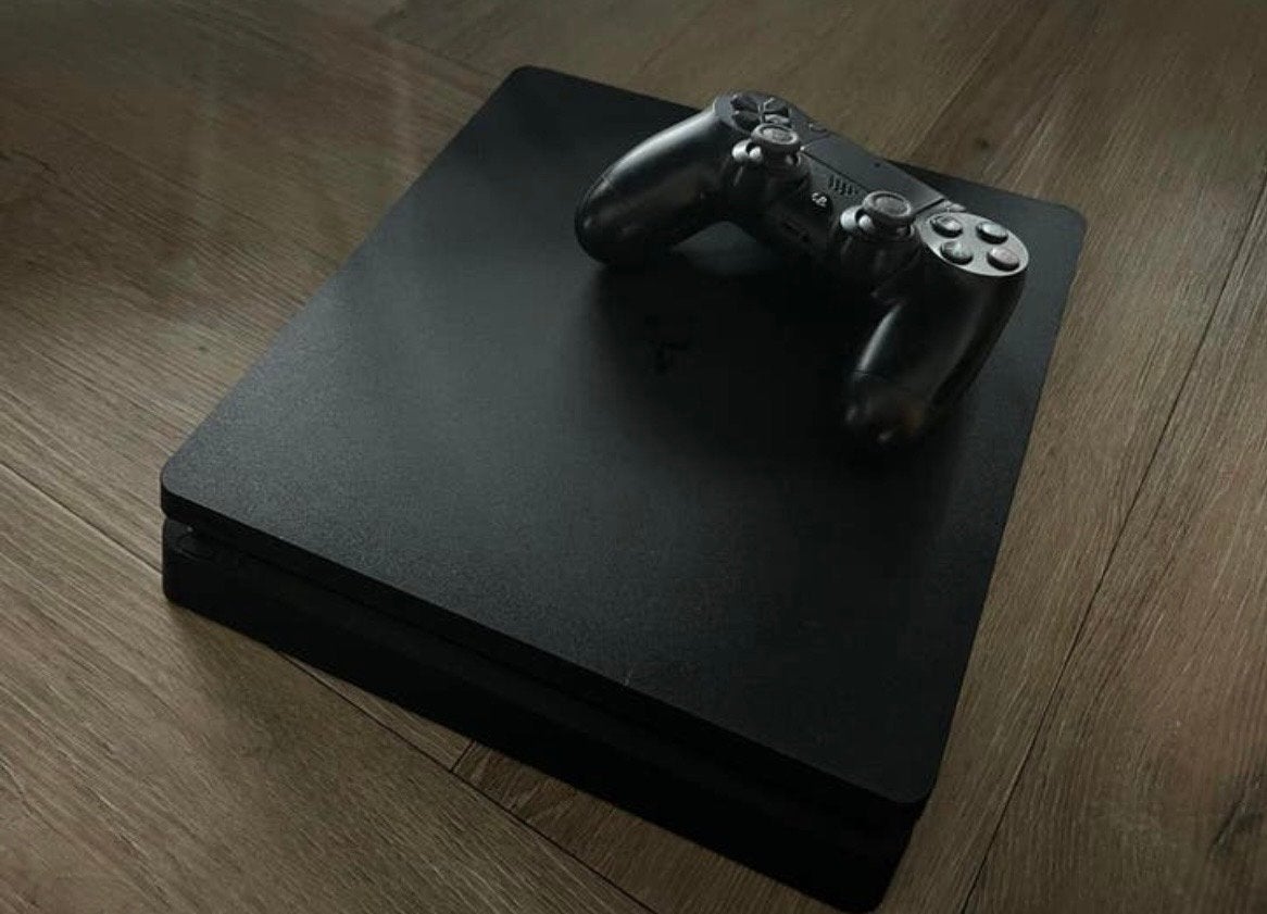 PS4 Slim 500mb met 2 games! Werkt 100%, Avontuur en Actie, Vanaf 18 jaar, 1 speler, Ophalen of Verzenden