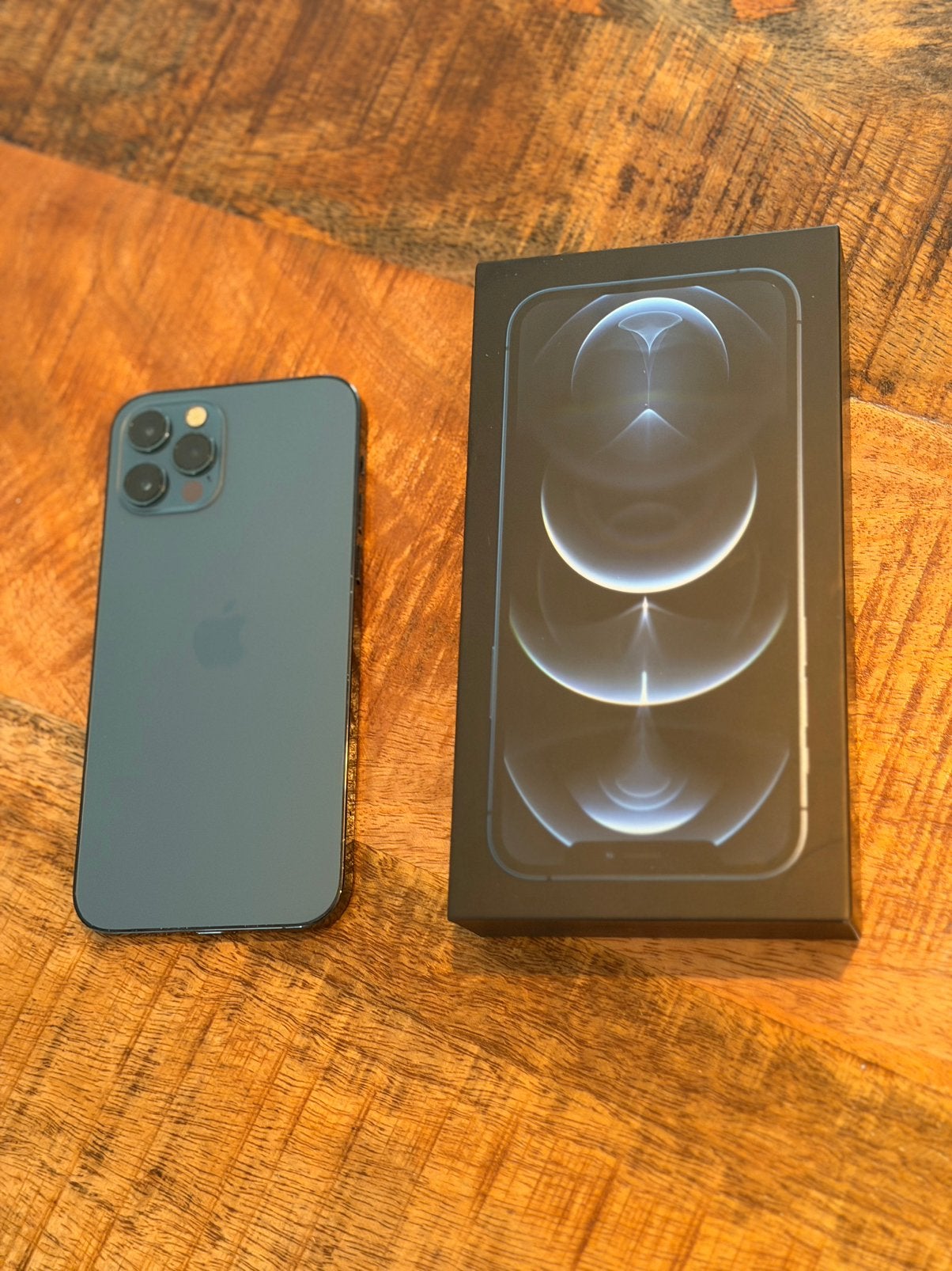 iPhone 12 Pro 128GB pacific blue - Zo goed als nieuw, 128 GB, Blauw, Zo goed als nieuw, Zonder simlock