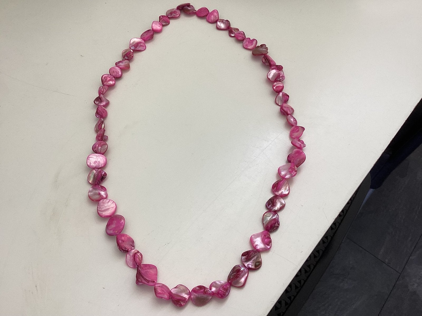 Roze PARELMOER KETTING 80 cm lang €5,50, Sieraden, Tassen en Uiterlijk, Ophalen, Zo goed als nieuw, Roze, Overige materialen