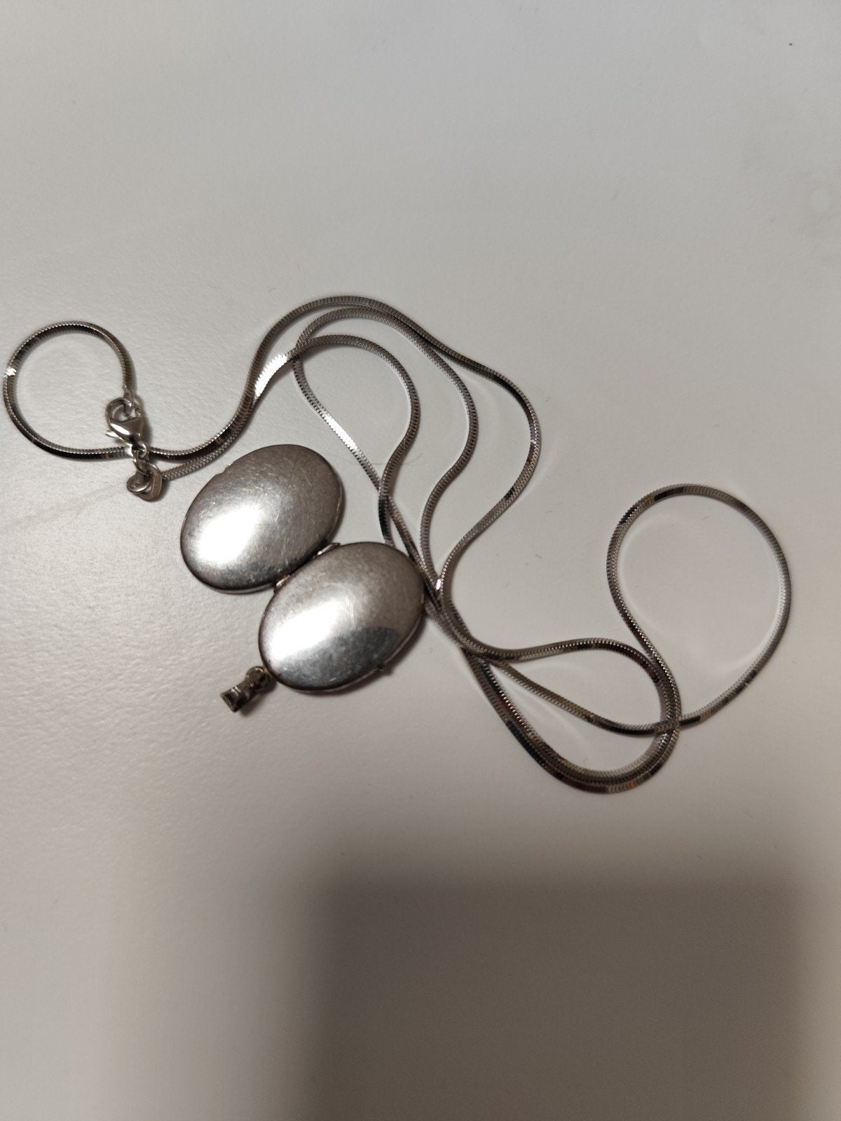 wit gouden ketting +medaillon, Verzenden, Goud