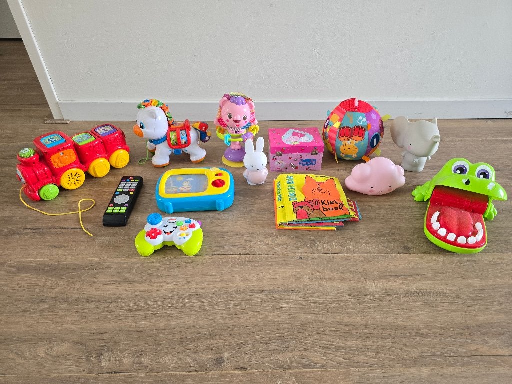 Baby & peuter speelgoedpakket (VTech, Fisher-Price, Nijntje), Ophalen of Verzenden, Gebruikt, Overige typen, Met licht
