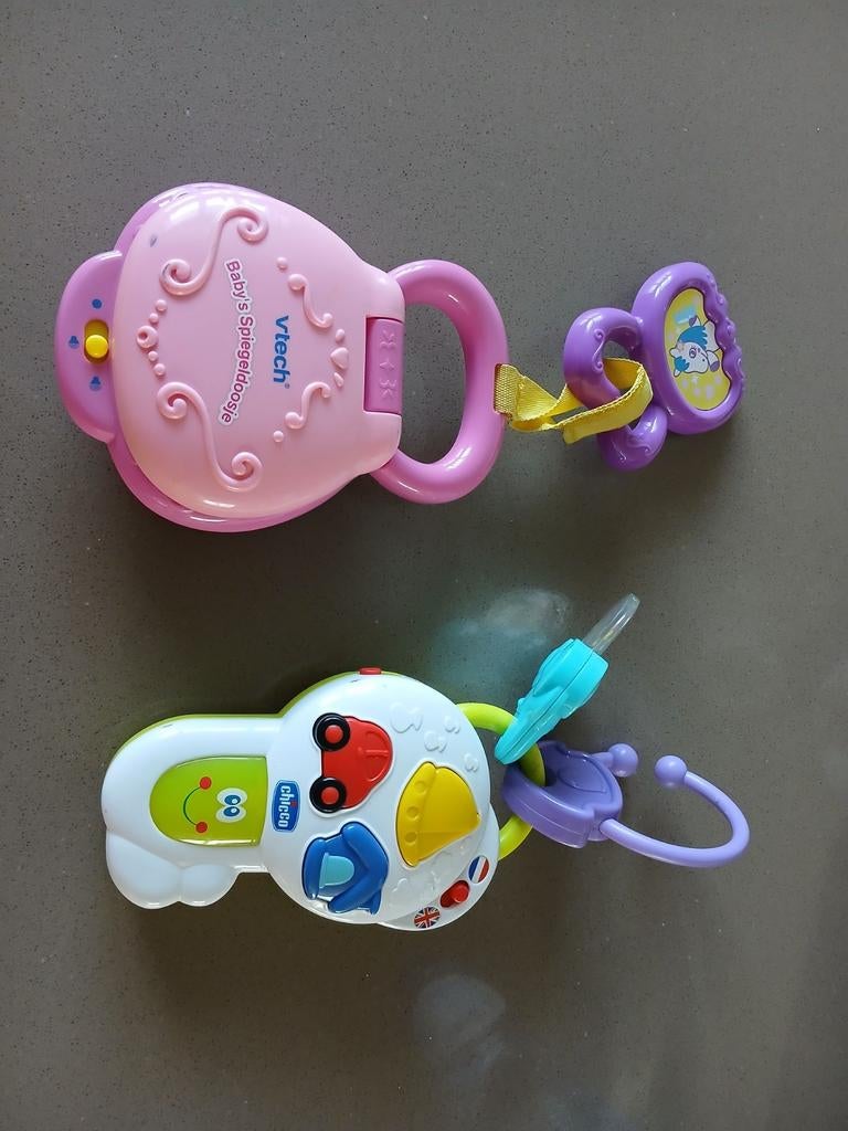 Twee nette baby speelgoed van Vteck., Ophalen of Verzenden, Zo goed als nieuw, 6 maanden tot 2 jaar