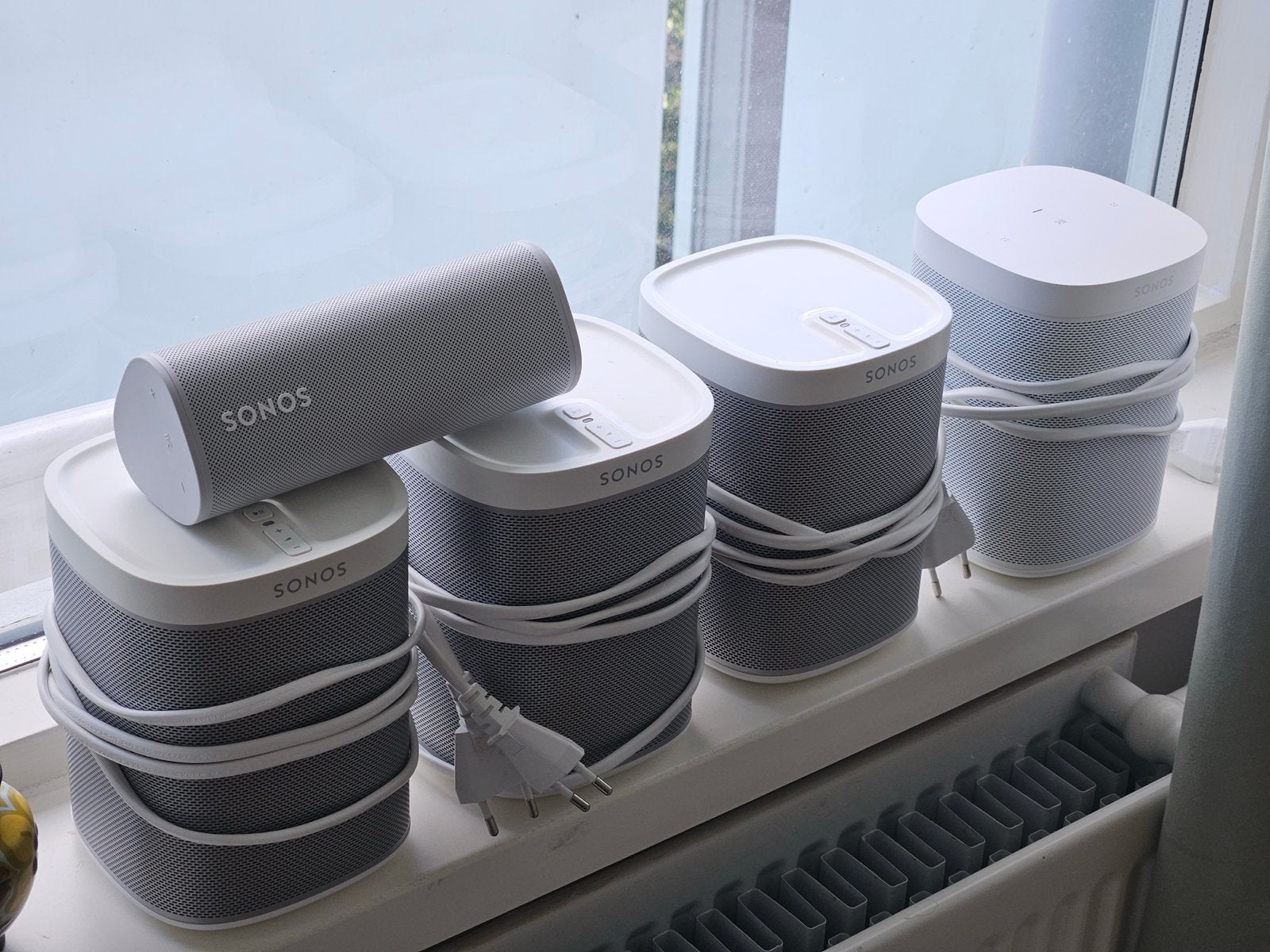 Diverse Sonos speakers: Play One, One SL en Roam