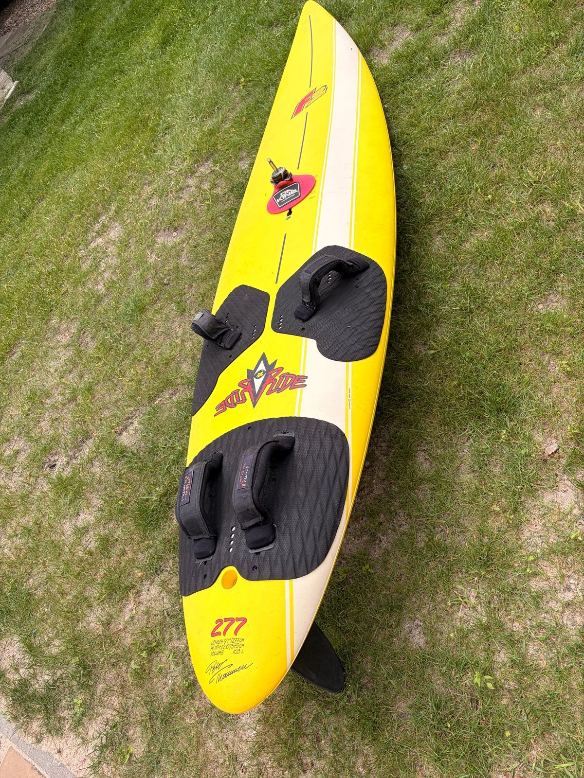 F2 Ride 277 Windsurfboard - Compleet met vin en baseplate, Ophalen, 250 tot 300 cm, Gebruikt, F2
