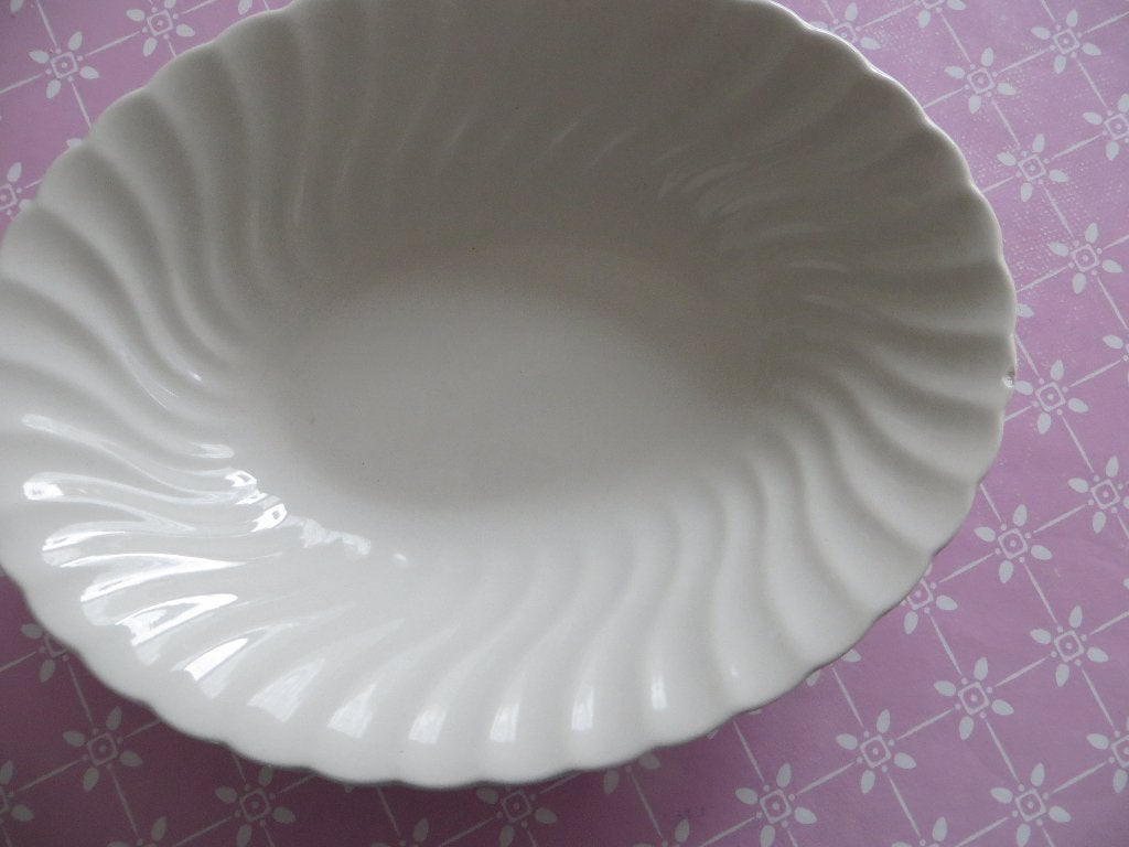 johnson servies/wit regency/schaal/servies/diner, Overige merken, Ophalen of Verzenden, Overige stijlen, Aardewerk