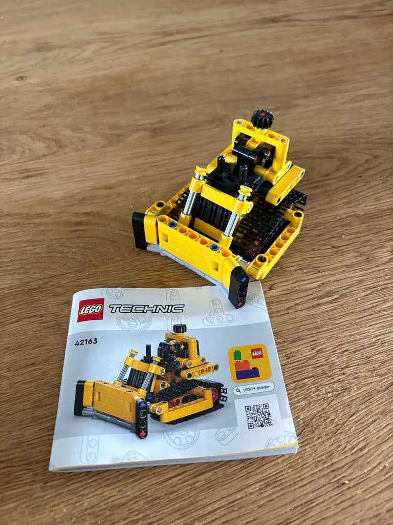 LEGO Technic Bulldozer 42163 - Complete set, Kinderen en Baby's, Speelgoed | Duplo en Lego, Zo goed als nieuw, Ophalen of Verzenden