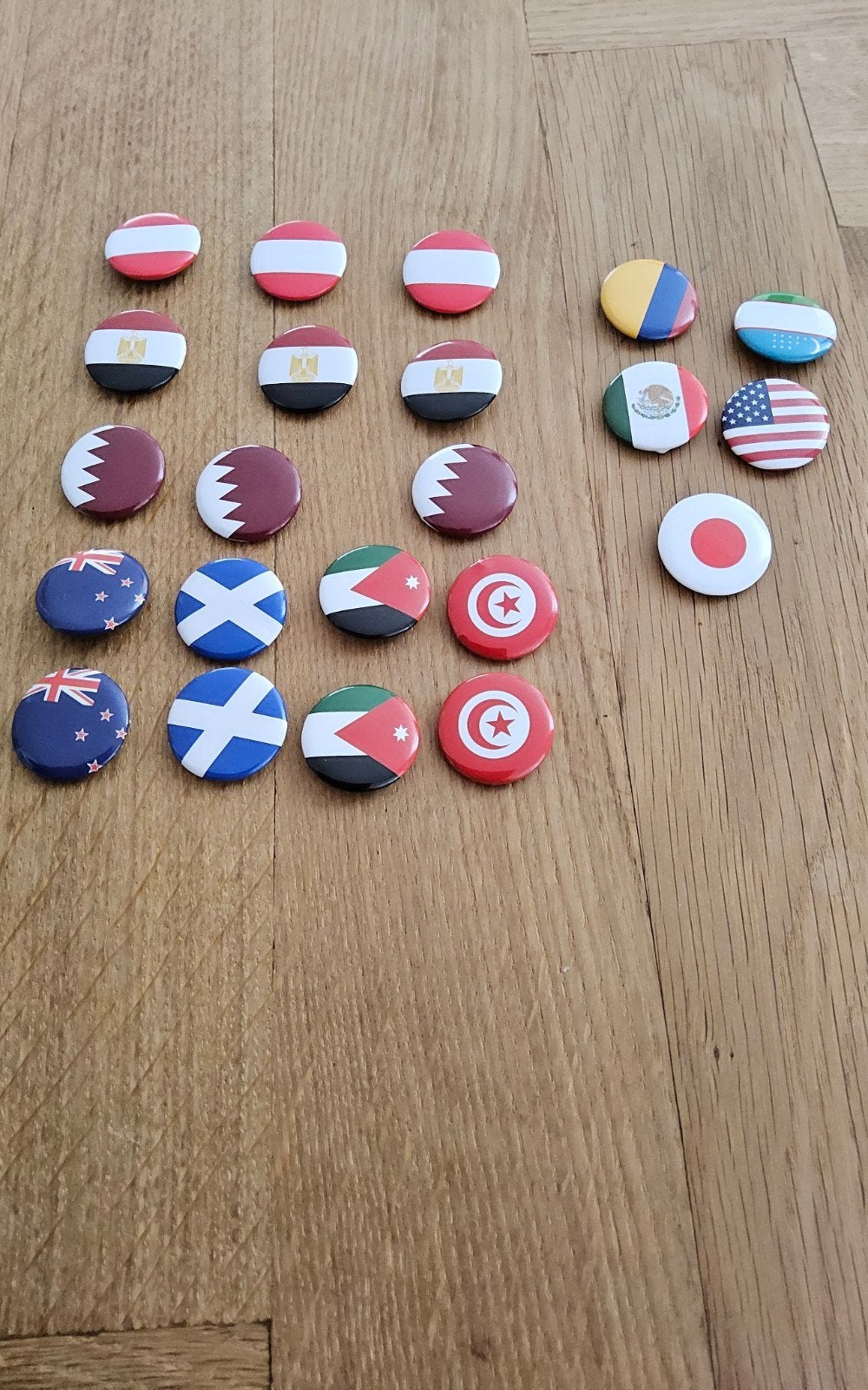 Dekamarkt Buttons WK 2026, Verzamelen, Supermarktacties, Dekamarkt, Verzenden