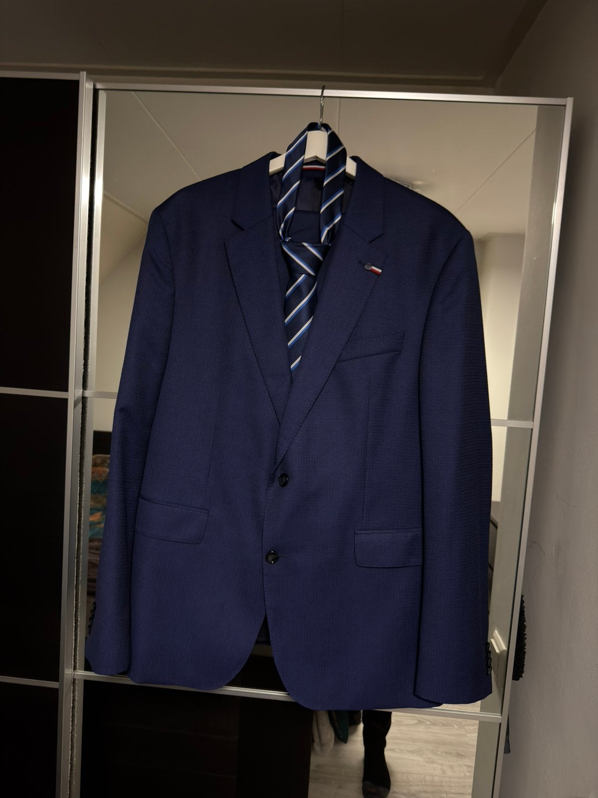 Tommy Hilfiger super mooi blauw kostum zie tekst., Ophalen of Verzenden, Zo goed als nieuw, Overige maten, Blauw