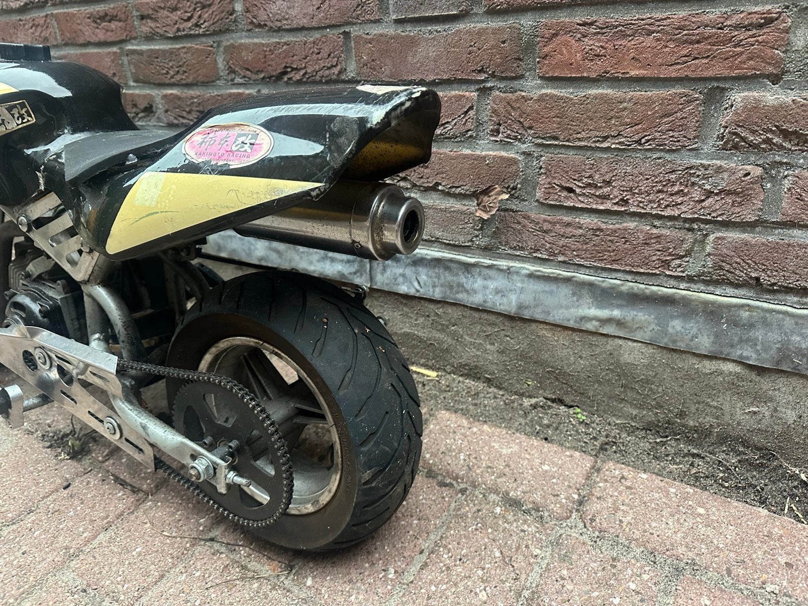 Zwarte Pocketbike - Gebruikt maar rijdt nog goed, Fietsen en Brommers, Ophalen of Verzenden, Gebruikt, Schijfrem, Pitbike