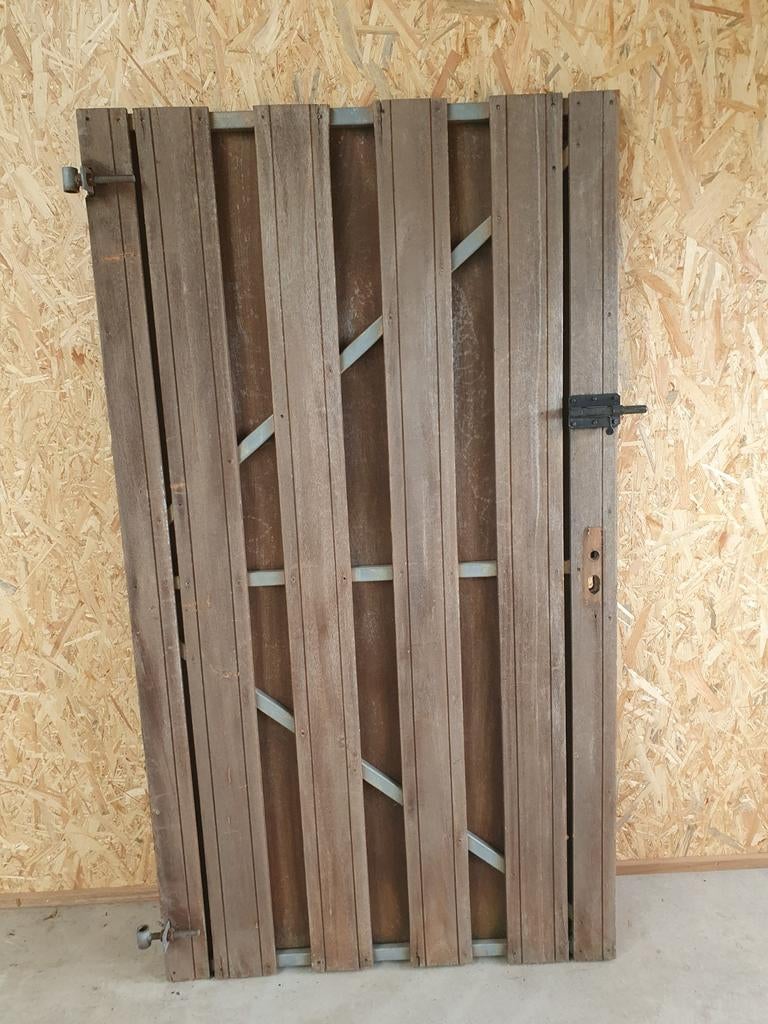 Hardhouten poortdeur met stalen frame, Ophalen, Minder dan 100 cm, Draaipoort, 150 tot 200 cm