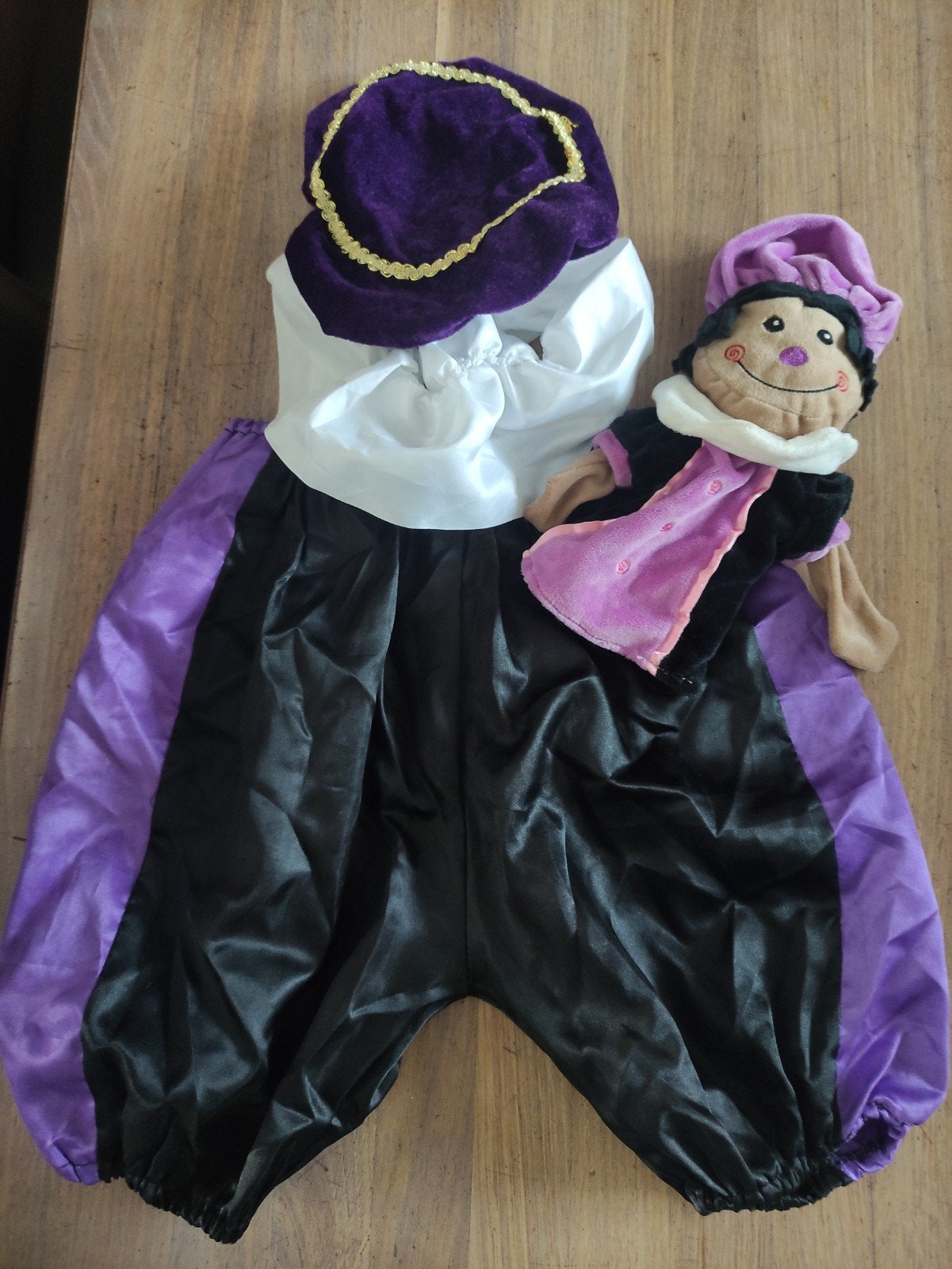 Pietenpak, paars, kind, met handpop piet, Ophalen of Verzenden, Zo goed als nieuw