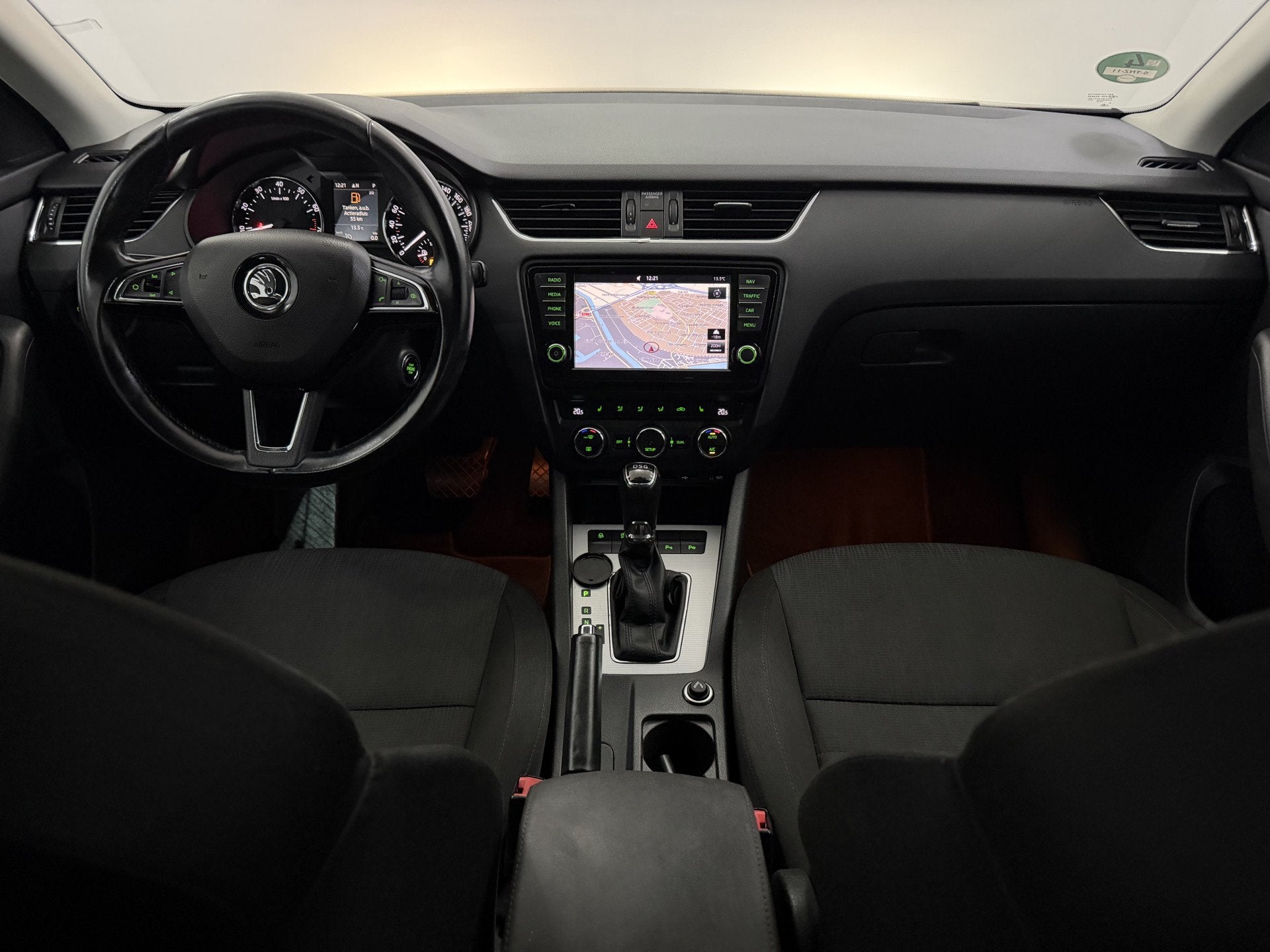 Skoda Octavia 1.8 TSI Greentech Elegance Clima, Navi, Parkee, Stof, Gebruikt, Euro 6, 4 cilinders