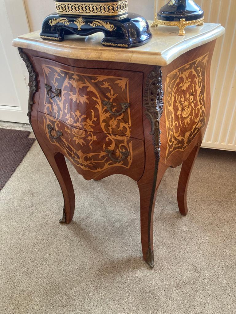 Mooie kleine marqueterie commode met marmer blad, Ophalen