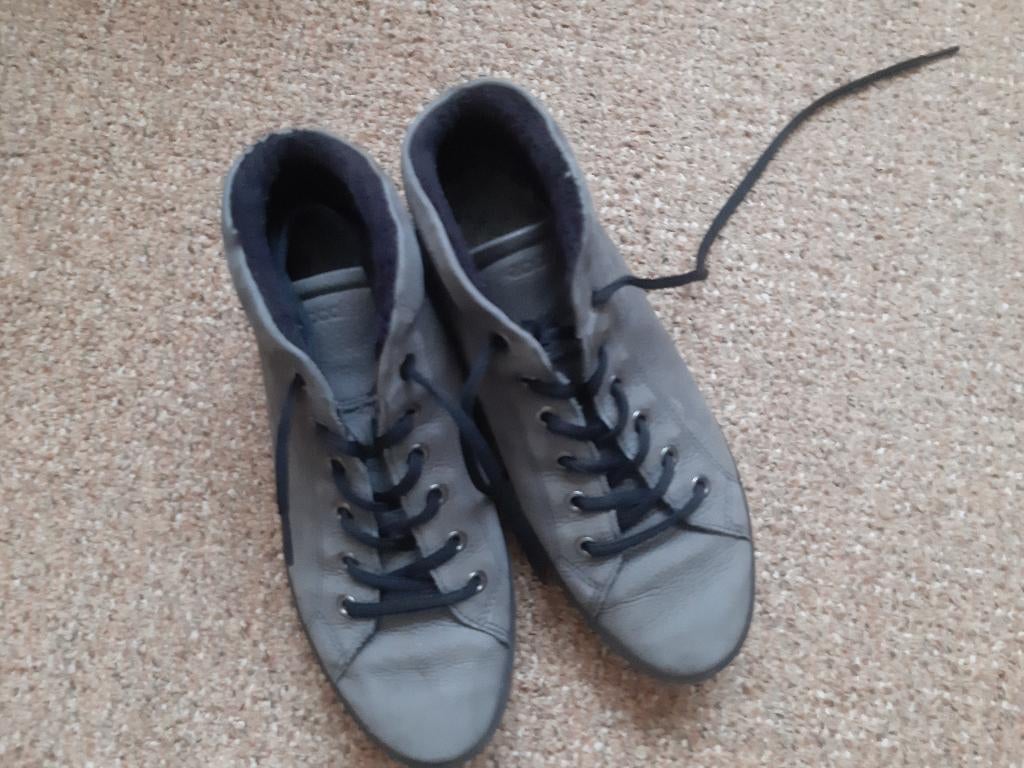 grijze enkehoge schoenen Ecco maat 39, Ophalen, Ecco, Wandelschoenen, Zo goed als nieuw