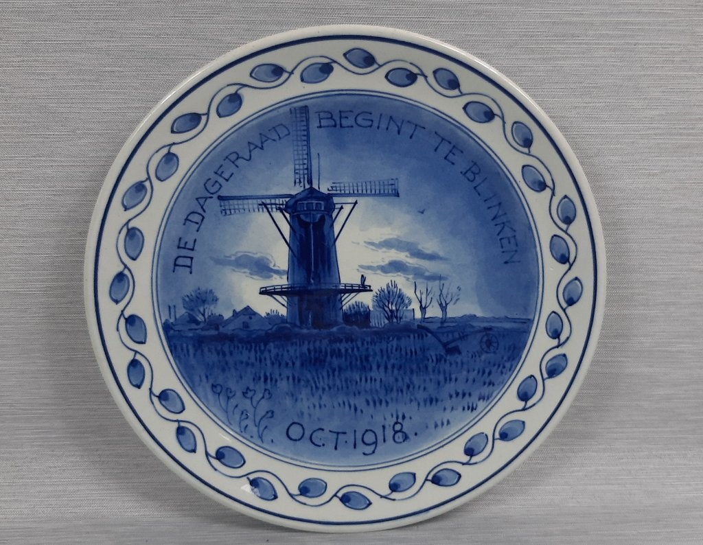 Delfts wandbordje, de dageraad begint te blinken., Antiek en Kunst, Antiek | Wandborden en Tegels, Ophalen of Verzenden