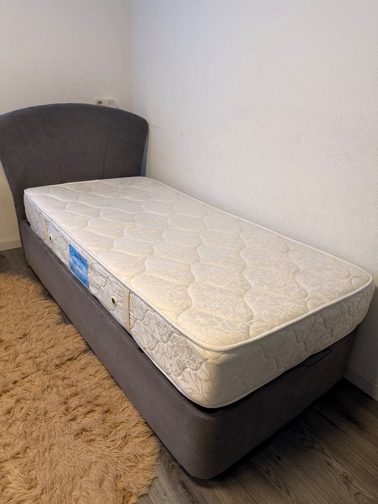 Gratis boxspringbed 90x200 cm met matras en opbergruimte, Ophalen, Gebruikt, 90 cm, Eenpersoons