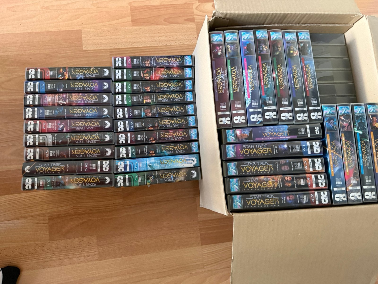 Star Trek Voyager VHS Videobanden seizoen 1 t/m 5, Science Fiction en Fantasy, Vanaf 6 jaar, VHS, Ophalen