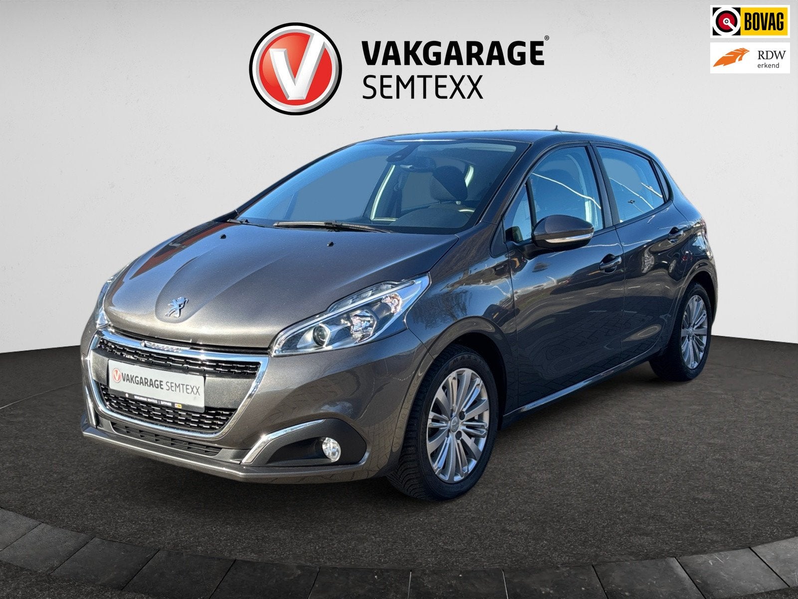 Peugeot 208 1.2 Signature | Cruise | Clima | Camera | All-Se, Auto's, Voorwielaandrijving, Dealer onderhouden, 1199 cc, Bedrijf