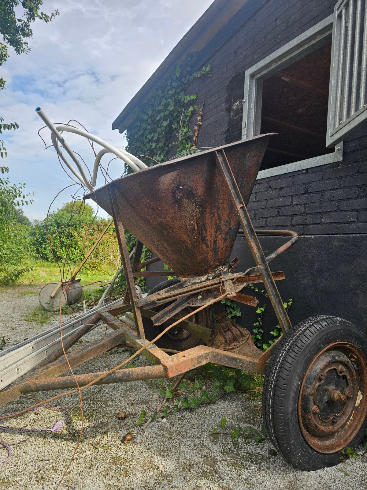 kunstmeststrooier, Ophalen