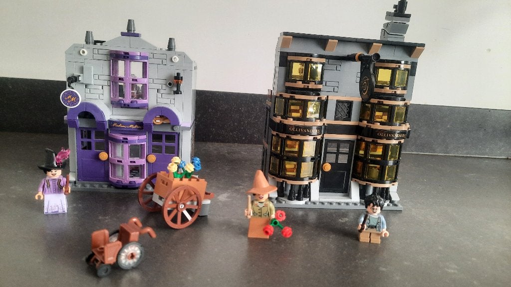 76439 olivanders & malkin's gewaden €40,00, Gebruikt, Lego, Overige typen, Harry Potter