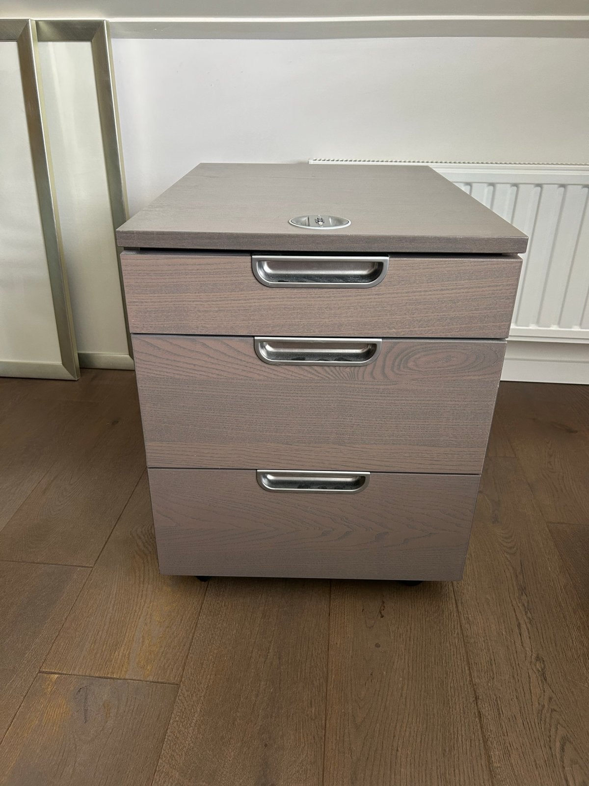 IKEA GALANT Ladeblok met 3 laden en slot - zwart/bruin., Huis en Inrichting, Kasten | Ladekasten, Ophalen, 50 tot 100 cm, Zo goed als nieuw
