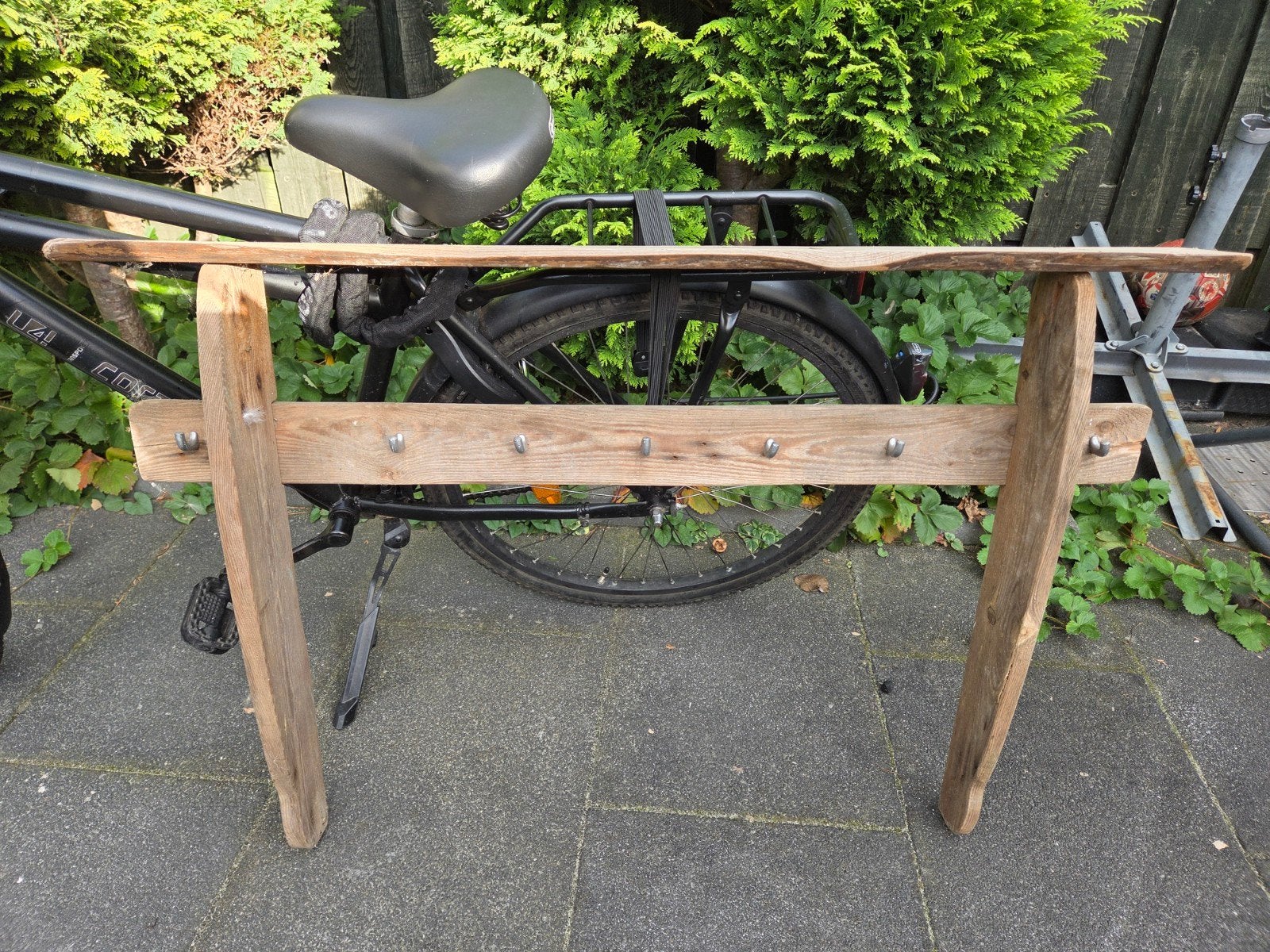 Unieke kapstok van gerecycled hout met 7 haken, Wandkapstok, Gebruikt, Ophalen of Verzenden, Minder dan 100 cm