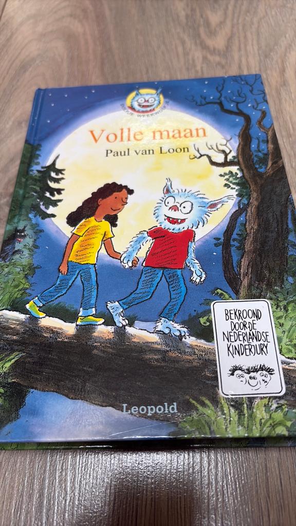 Dolfje weerwolfje ( volle maan), Ophalen of Verzenden, Zo goed als nieuw, Fictie algemeen