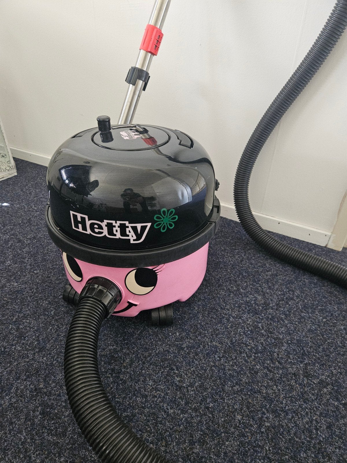 Hetty stofzuiger!, Ophalen, Zo goed als nieuw