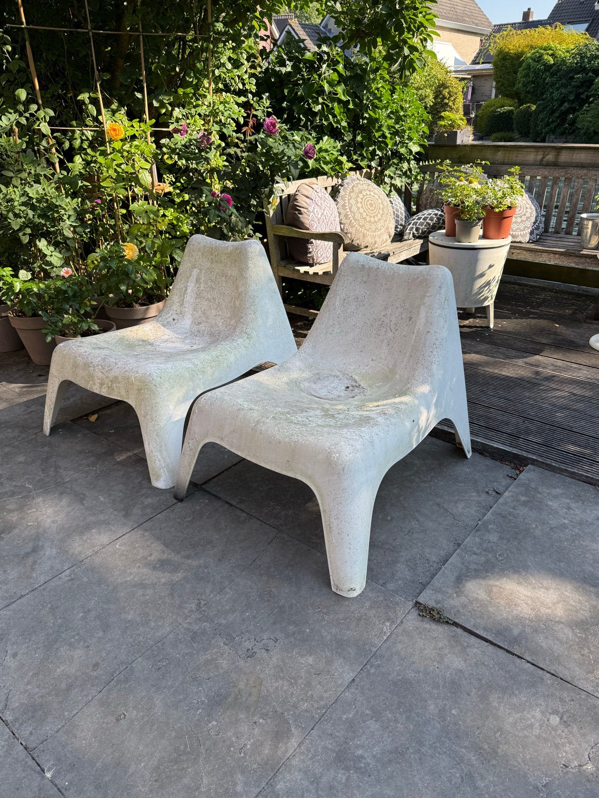 2x IKEA PS Thomas Sandell Tuinstoelen Wit Plastic, Tuin en Terras, Tuinstoelen, Ophalen, Gebruikt, Plastic