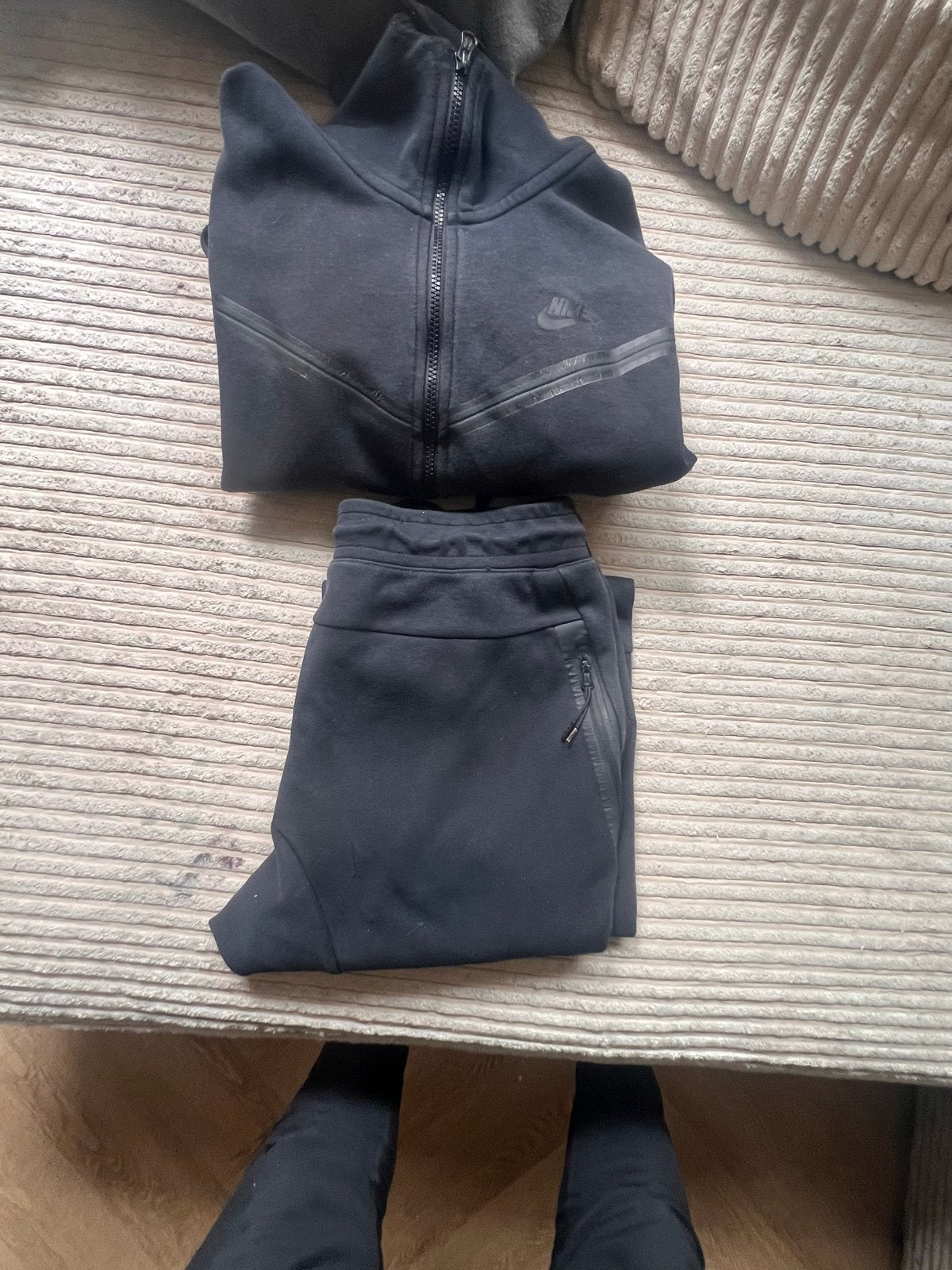 Nike Tech Fleece Trainingspak - Zwart (Maat M), Kleding | Heren, Sportkleding, Maat 48/50 (M), Zwart, Ophalen of Verzenden, Zo goed als nieuw