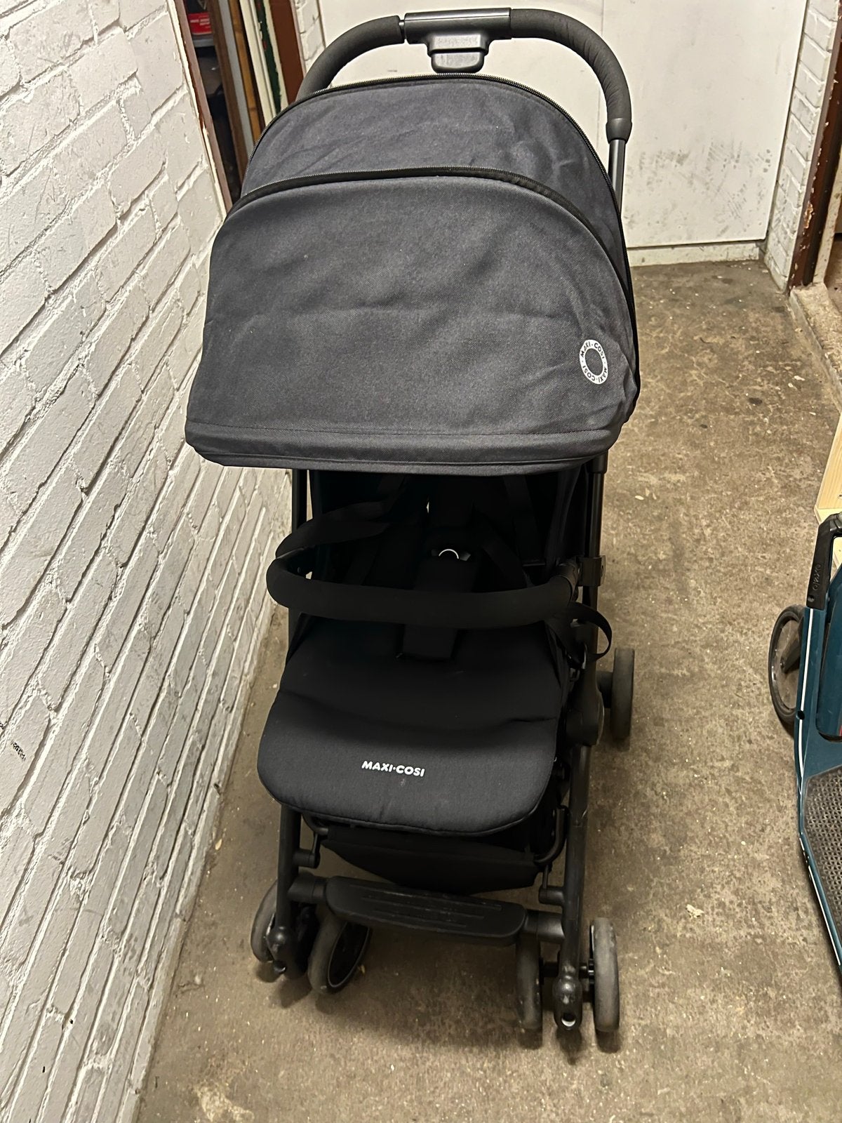 Maxi-Cosi Compacte Buggy Zwart - Uitstekende Staat + Tas, Ophalen of Verzenden, Zo goed als nieuw, Maxi-Cosi, Zonnekap