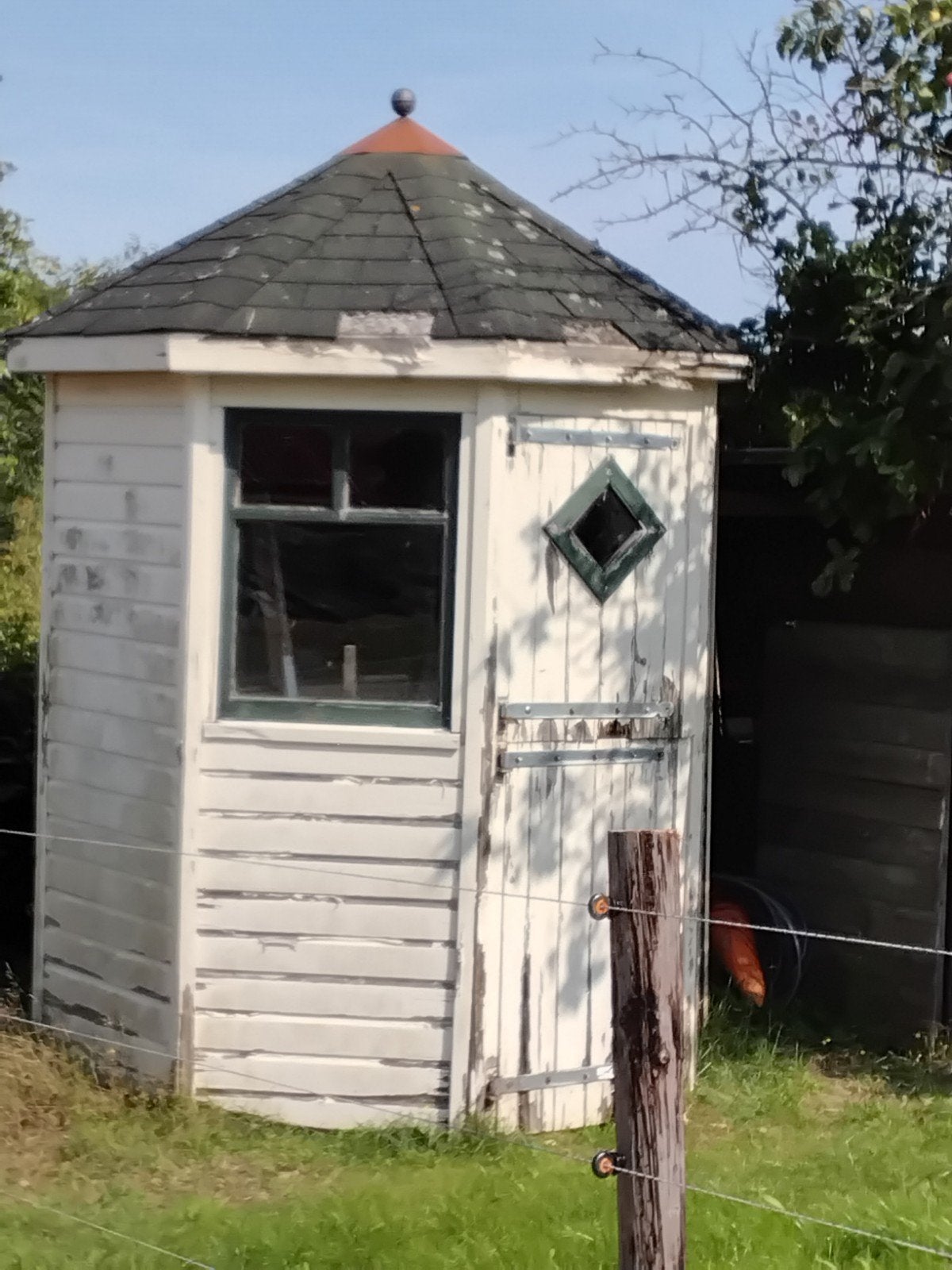 Tuinhuisje - zelf ophalen, Gebruikt, Tuinhuis, Minder dan 200 cm, 2 ramen