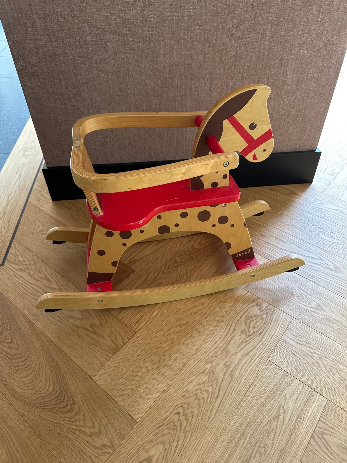 Vintage houten hobbelpaardje van Janod, Kinderen en Baby's, Ophalen, Gebruikt, Rij- of Hobbelspeelgoed