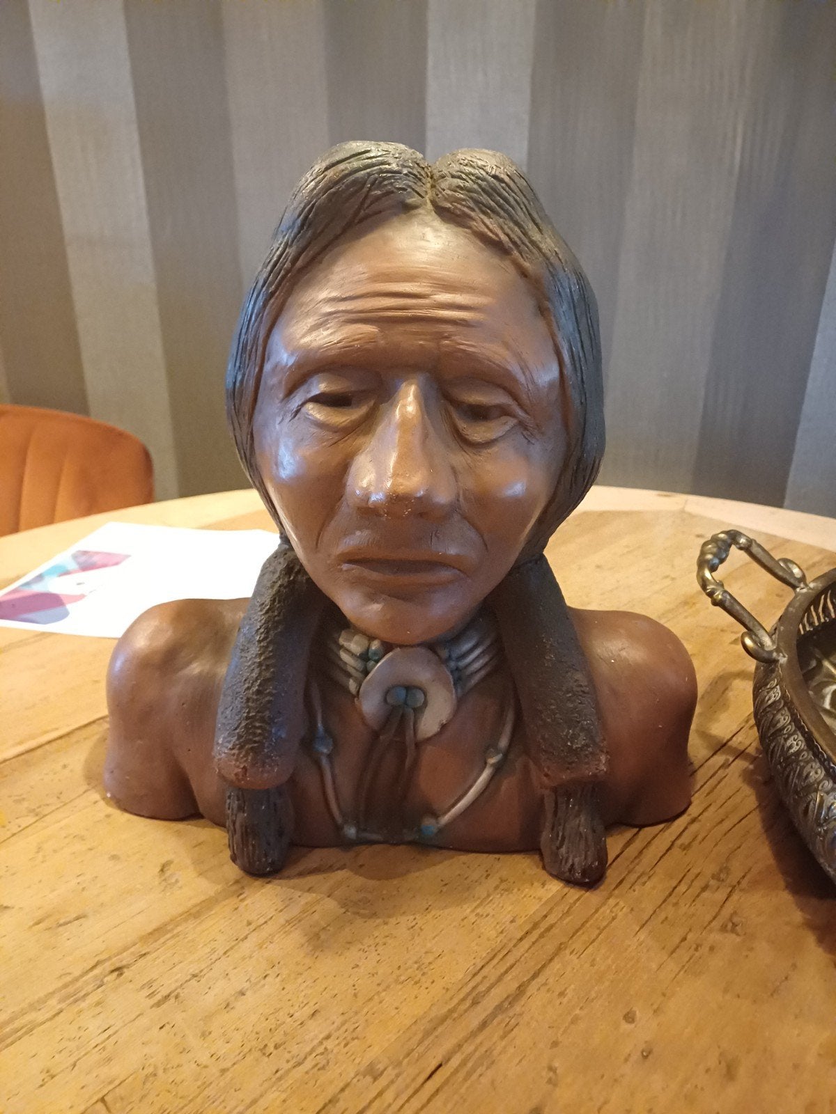 Zware Indianen Buste - Decoratief Beeld, Antiek en Kunst, Kunst | Beelden en Houtsnijwerken, Ophalen, Buste, Handgemaakt, 20 - 50 cm