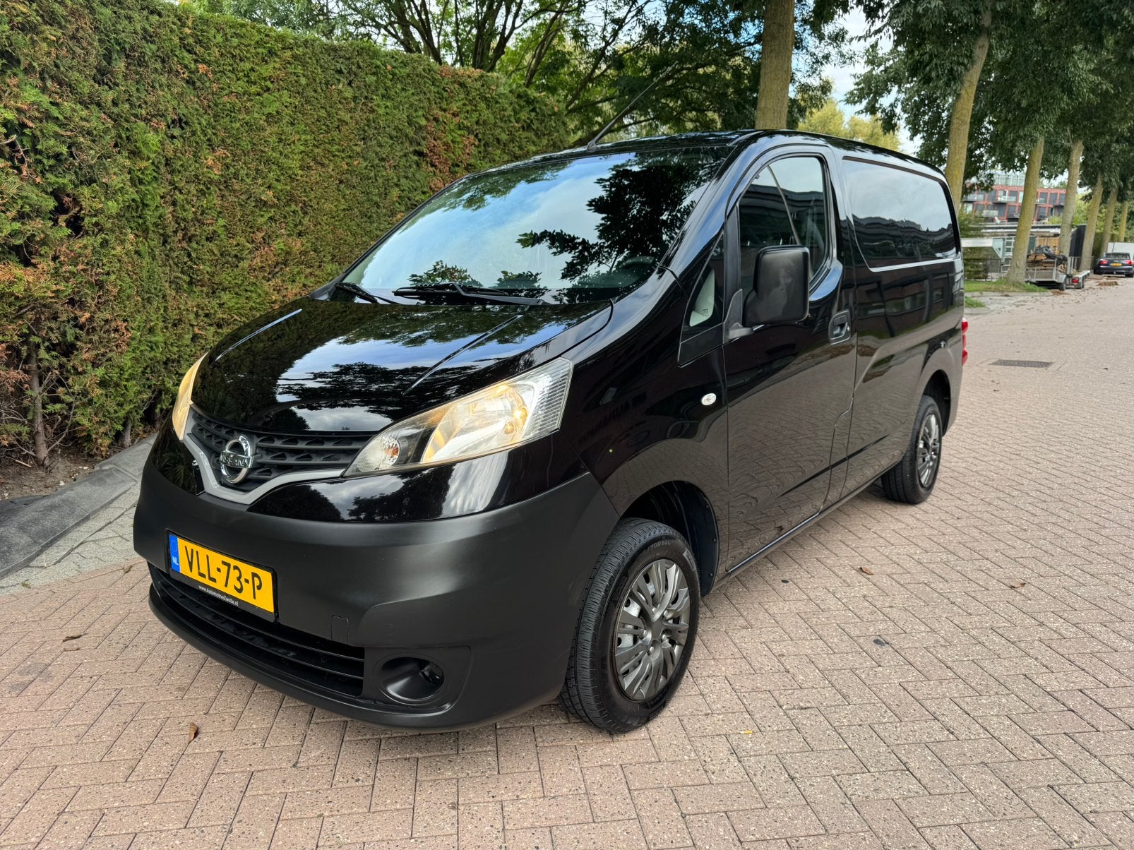 Nissan Nv200 2012 Wit, 4 cilinders, Zwart, 14 km/l, Bedrijf