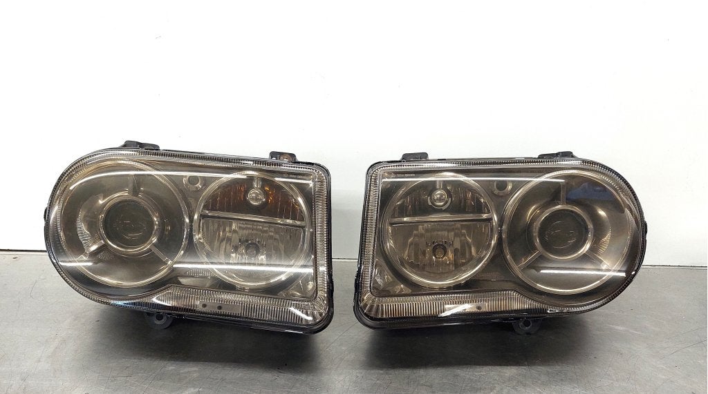 Chrysler 300C set smoke xenon koplampen 2005-2010, Gebruikt, PO Box 21-8004 | Auburn Hills, MI 48321-8004, Ophalen of Verzenden
