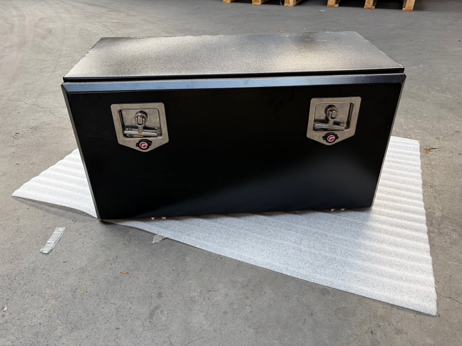 Stalen onderbouwkist 800x400x400, Ophalen