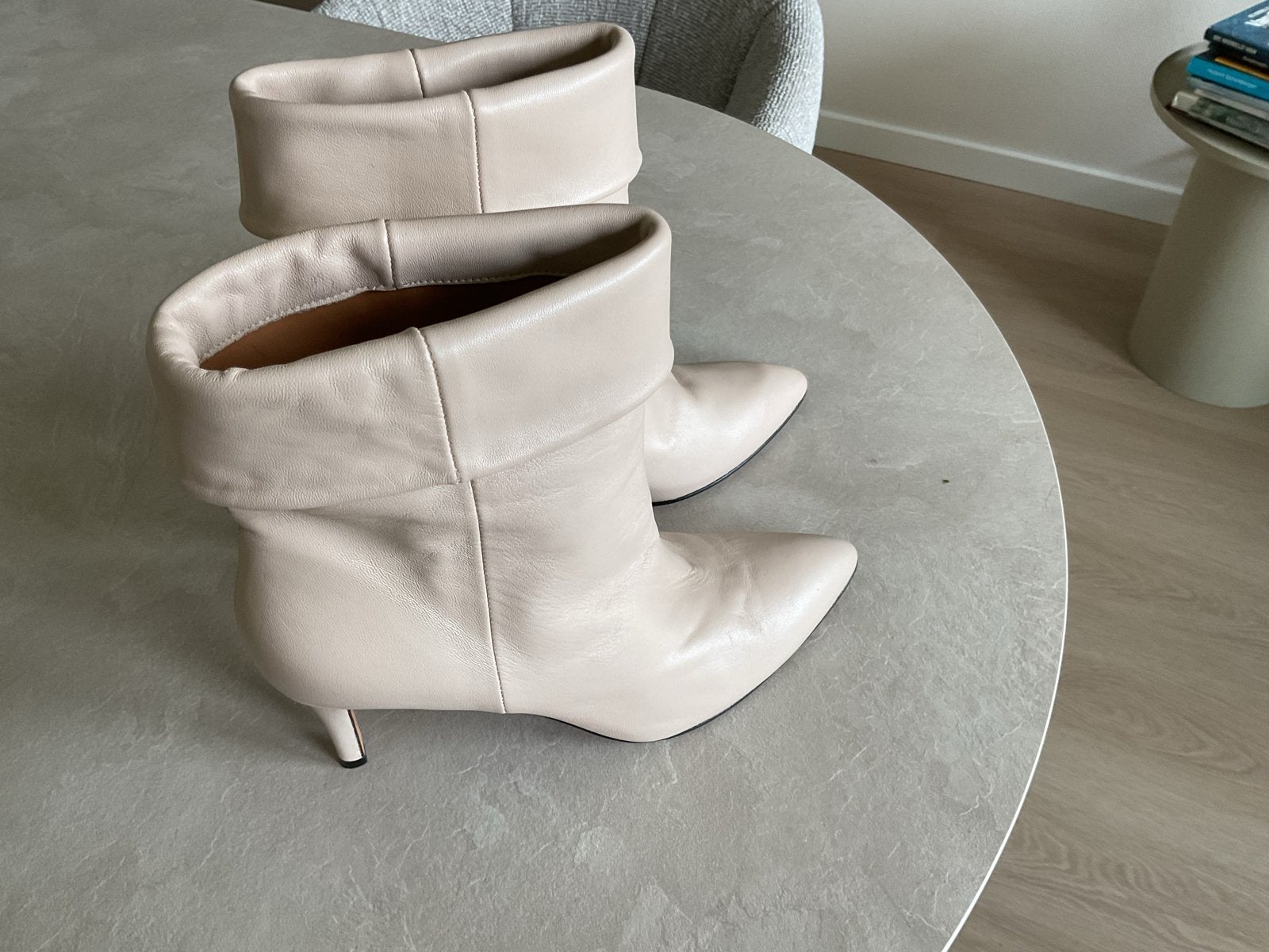 Toral Leren Enkellaarzen - Crème - Maat 40, Kleding | Dames, Ophalen of Verzenden, Zo goed als nieuw, Beige, Lage of Enkellaarzen