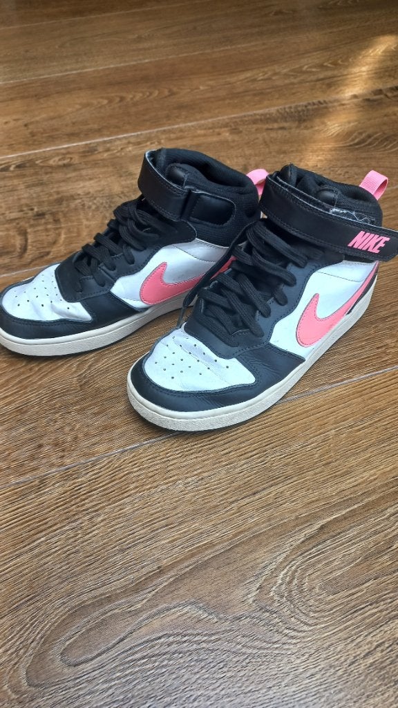 Nike kinder schoenen, Ophalen, Meisje, Schoenen, Zo goed als nieuw