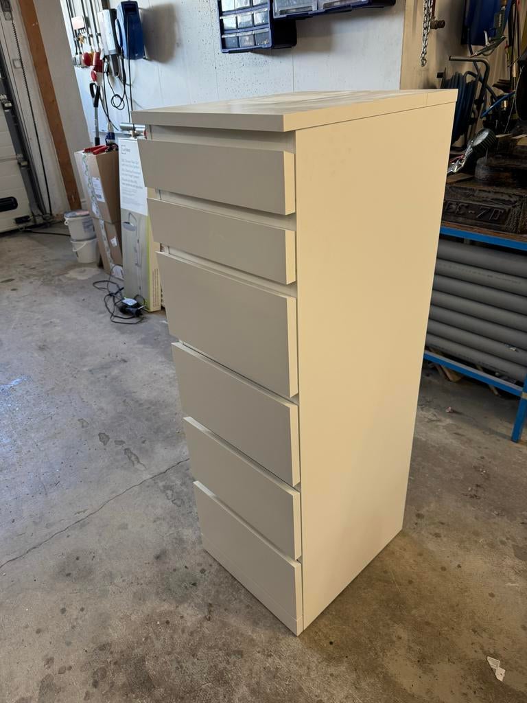 Ladekast met spiegel - Zo goed als nieuw prijs 100 nieuw, Huis en Inrichting, Kasten | Ladekasten, Ophalen, Minder dan 50 cm, 5 laden of meer