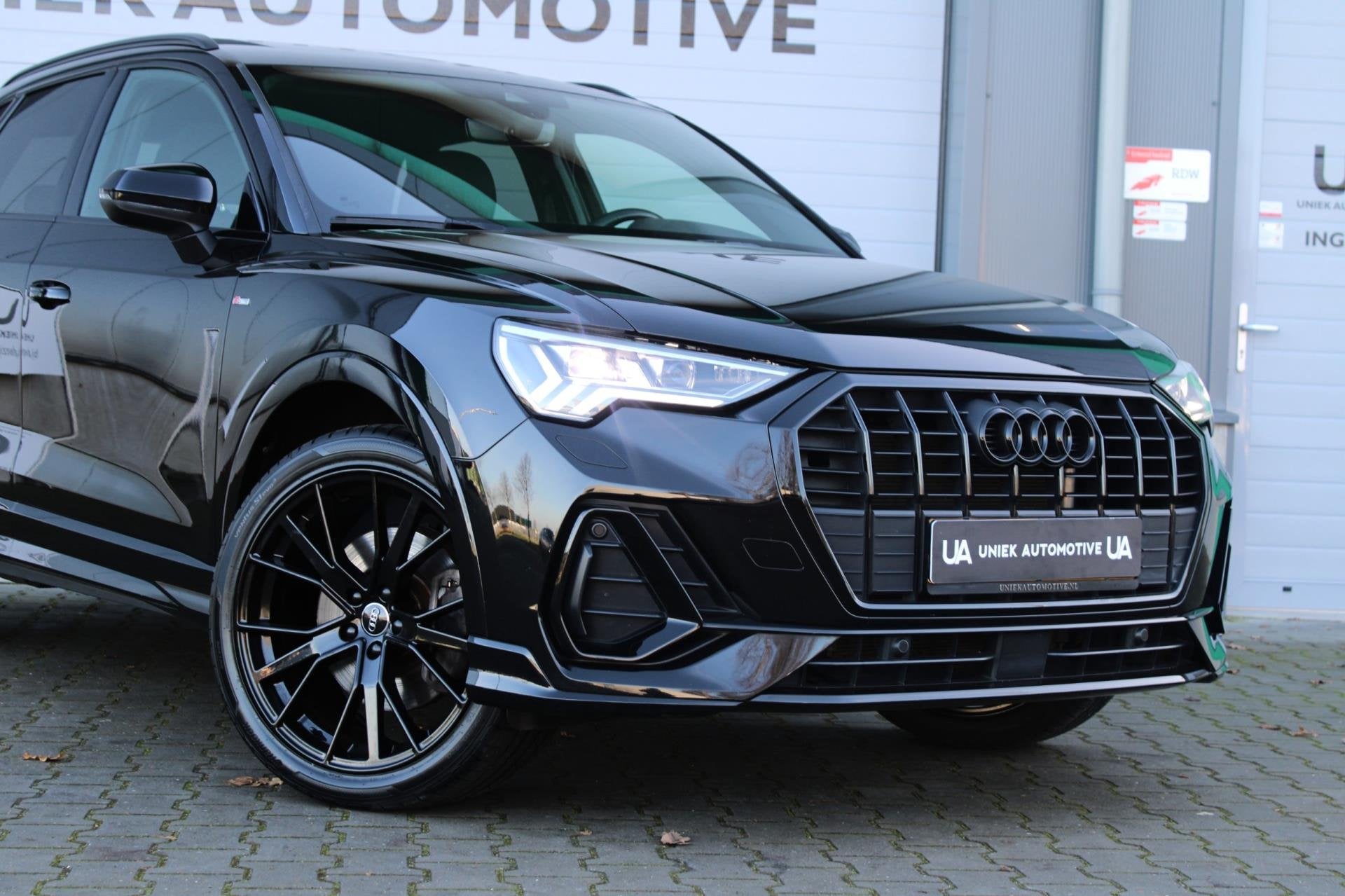 Audi Q3 45 TFSI e S EDITION | S- LINE | PANO | CAMERA | LED-, Auto's, Dealer onderhouden, Gebruikt, Zwart, 645 km