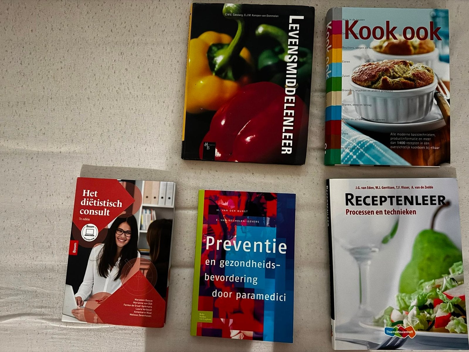 Boeken jaar 1 HBO studie voeding en diëtetiek, Ophalen, Nieuw, Dieet en Voeding