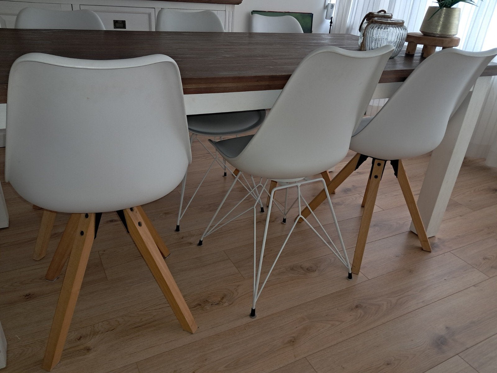 Set van 6 moderne eetkamerstoelen, Huis en Inrichting, Stoelen, Gebruikt, Vier, Hout, Kunststof, Metaal, Wit, Ophalen