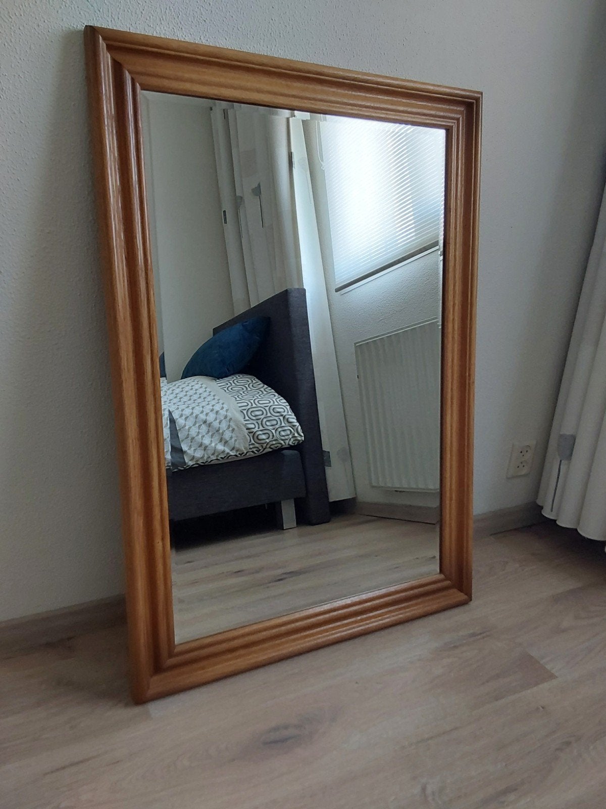 Grote spiegel met houten lijst - 72x102 cm, Ophalen