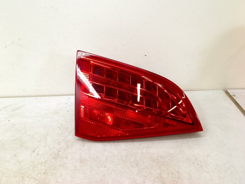 Achterlicht Links Achterklep LED A4 Avant (B8) 2011, Gebruikt, Auto-Union-Straße  1, Ingolstadt 85057, , Duitsland, Info@audi.de