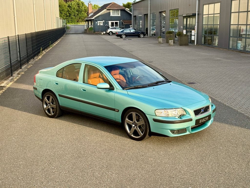 Volvo S60R | Flash Green | Atacama | Spaceball Handbak, Auto's, Volvo, 1589 kg, S60, 2521 cc, Overige kleuren