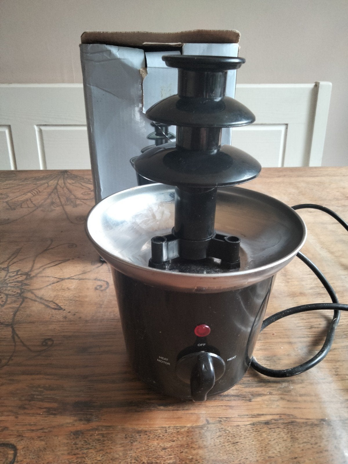 Chocoladefontein met doos en handleiding, Ophalen, Gebruikt