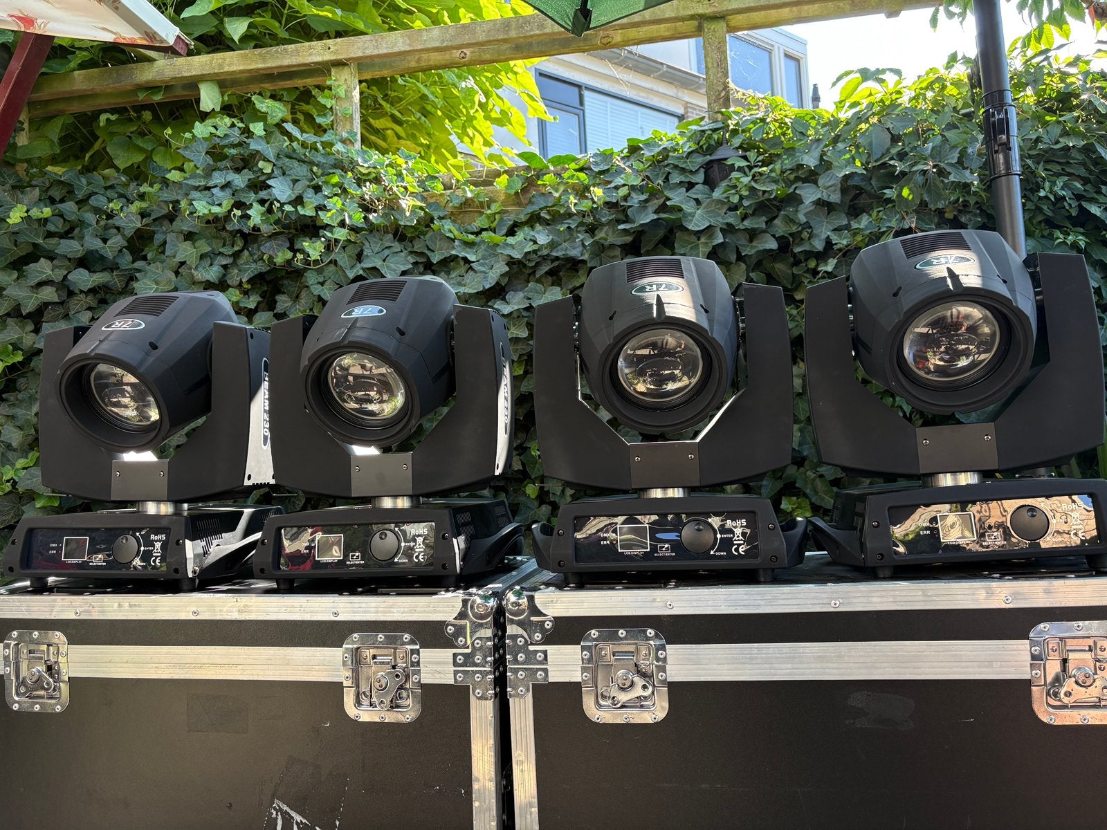 ZGAN 4x 230W SHARPY 7R BEAM MOVING HEAD INLC 2x FLIGHTCASE, Muziek en Instrumenten, Ophalen, Zo goed als nieuw, Licht