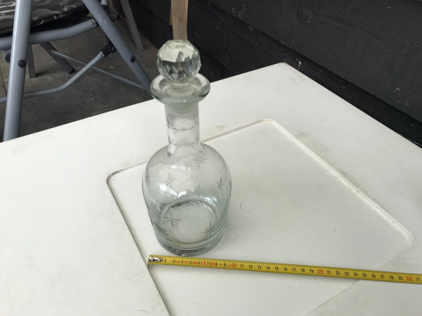 Oude glazen karaf met stop - Gedecoreerde fles, Antiek en Kunst, Ophalen