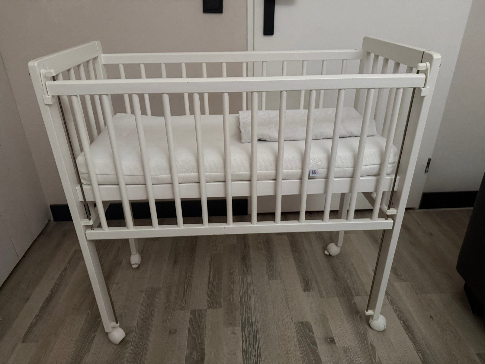 Cosleeper (hout met matras van petit amelie), Ophalen, Gebruikt, Overige typen